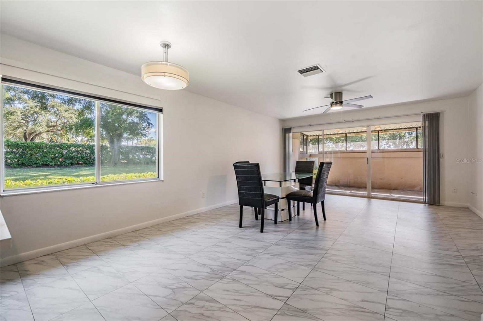 Image 12 of 37 For 2292 Oak Neck Road A