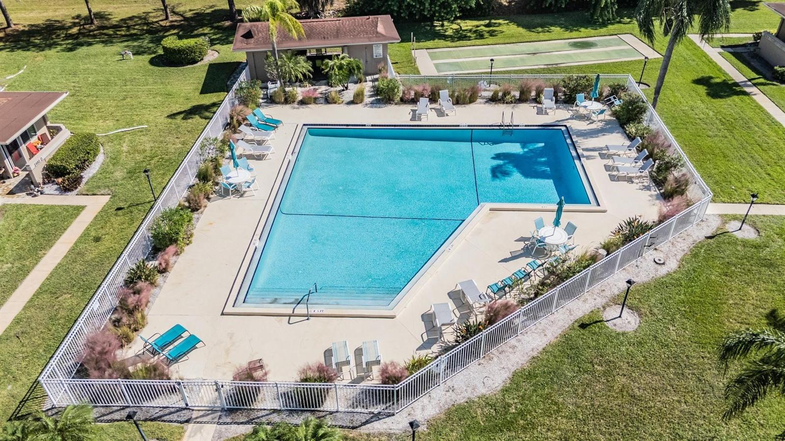 Image 36 of 37 For 2292 Oak Neck Road A