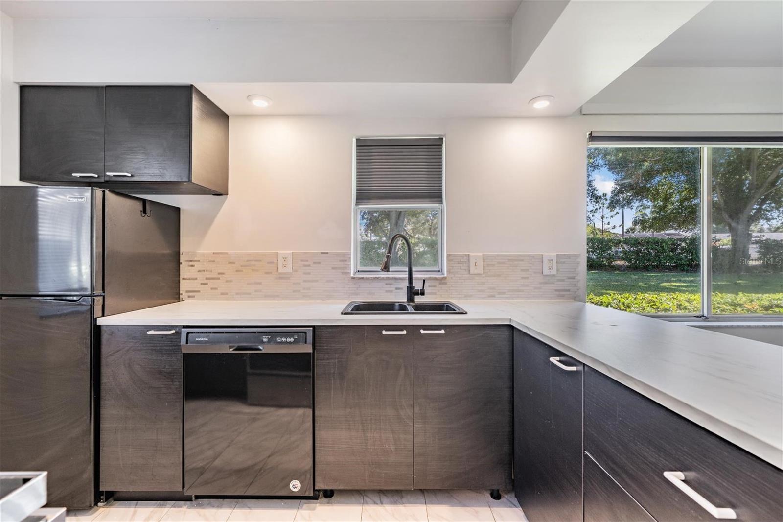 Image 7 of 37 For 2292 Oak Neck Road A