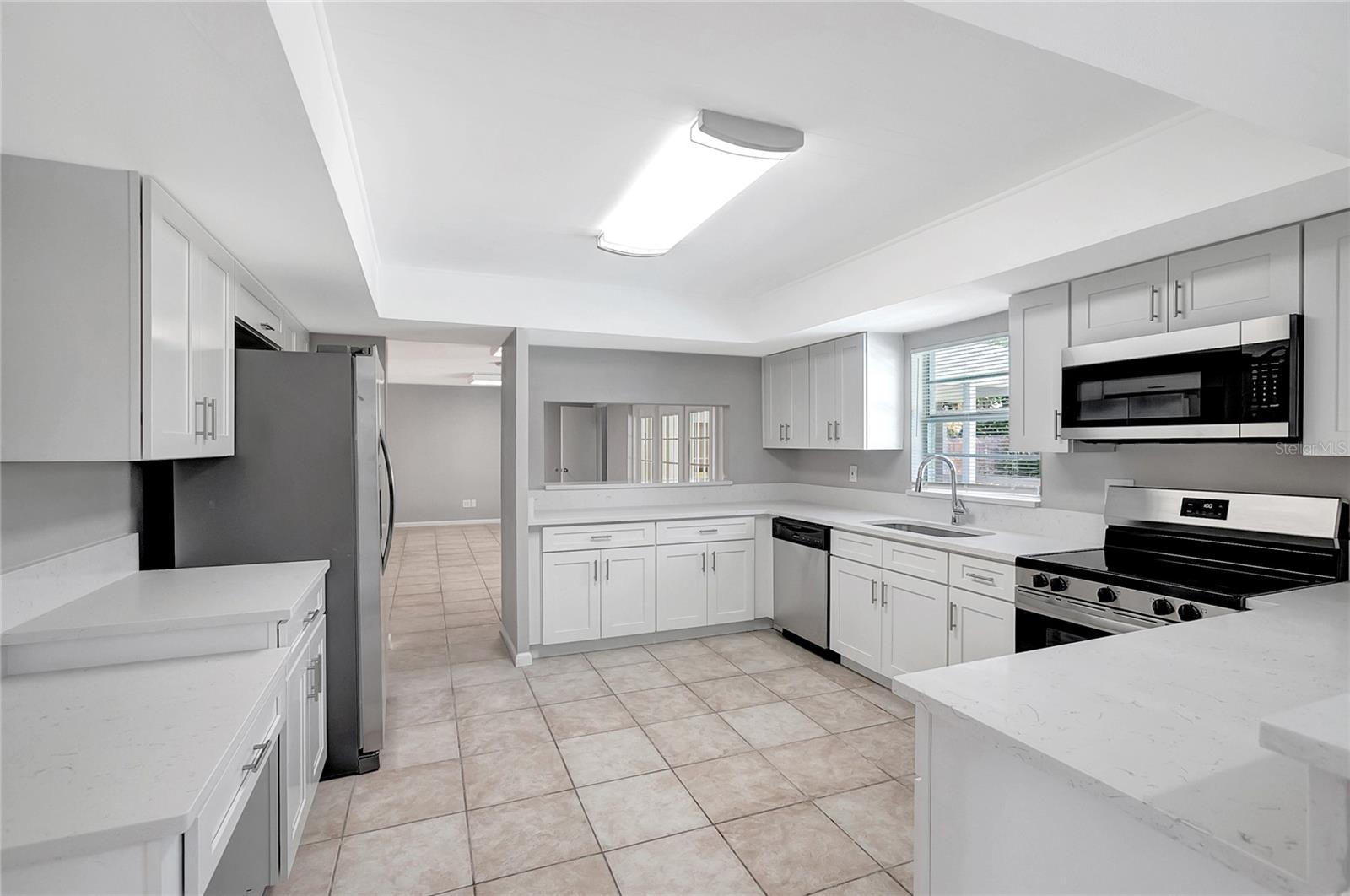 Image 16 of 59 For 114 Barkfield Street