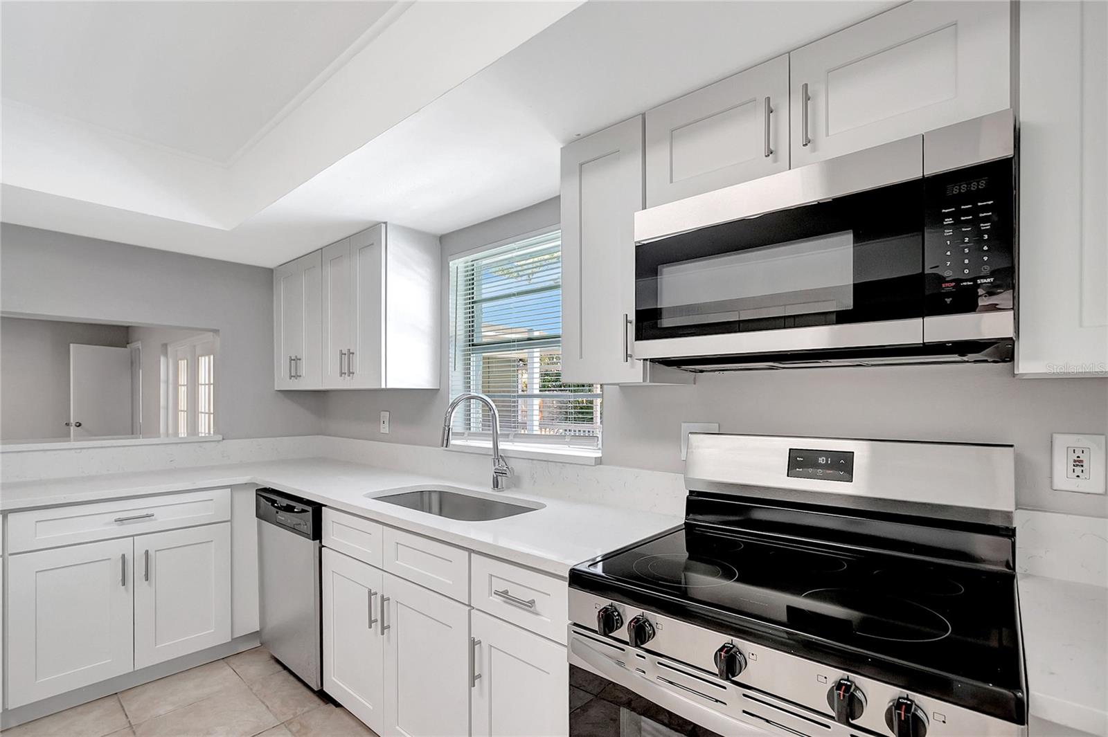 Image 17 of 59 For 114 Barkfield Street