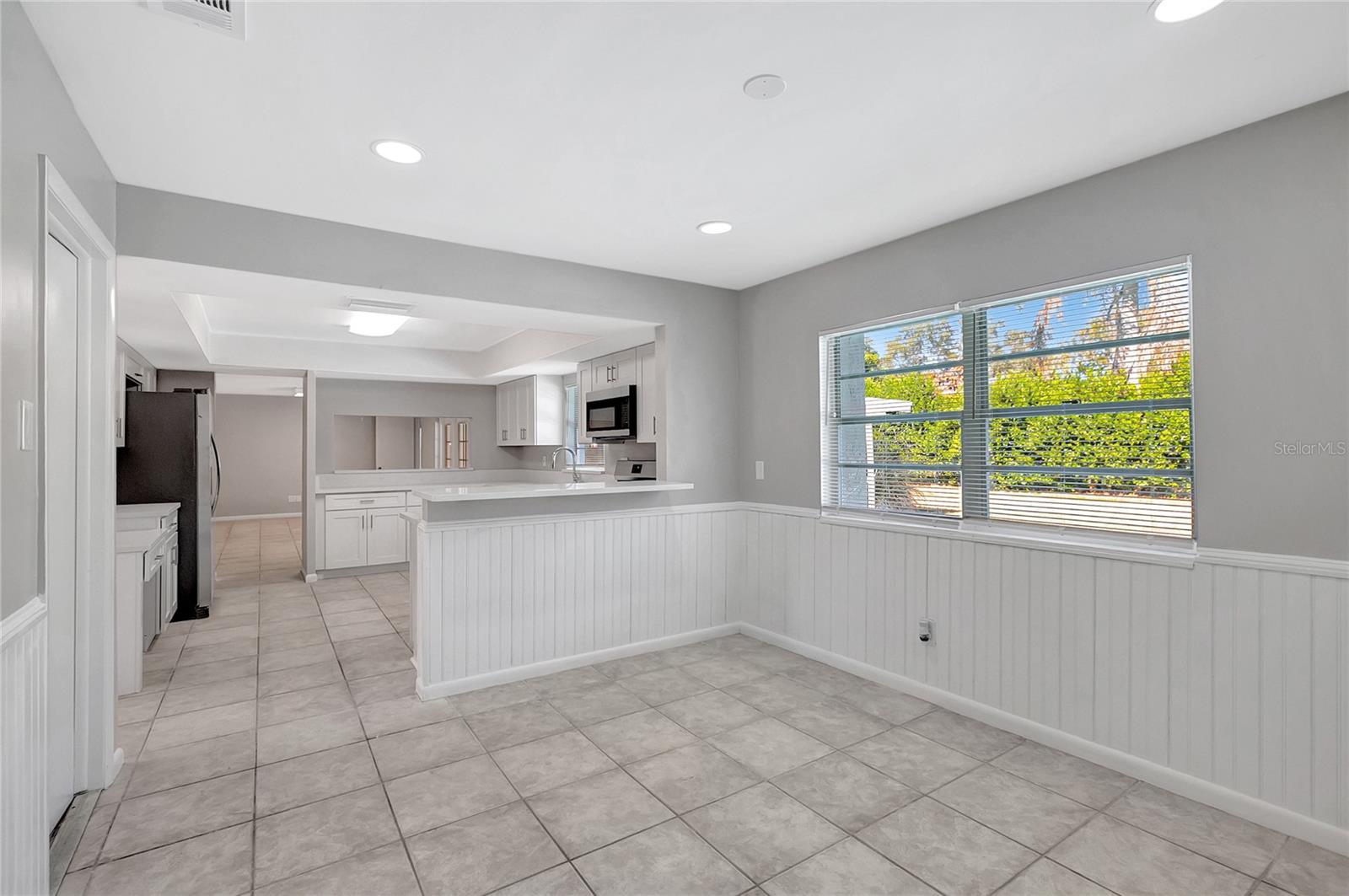 Image 26 of 59 For 114 Barkfield Street