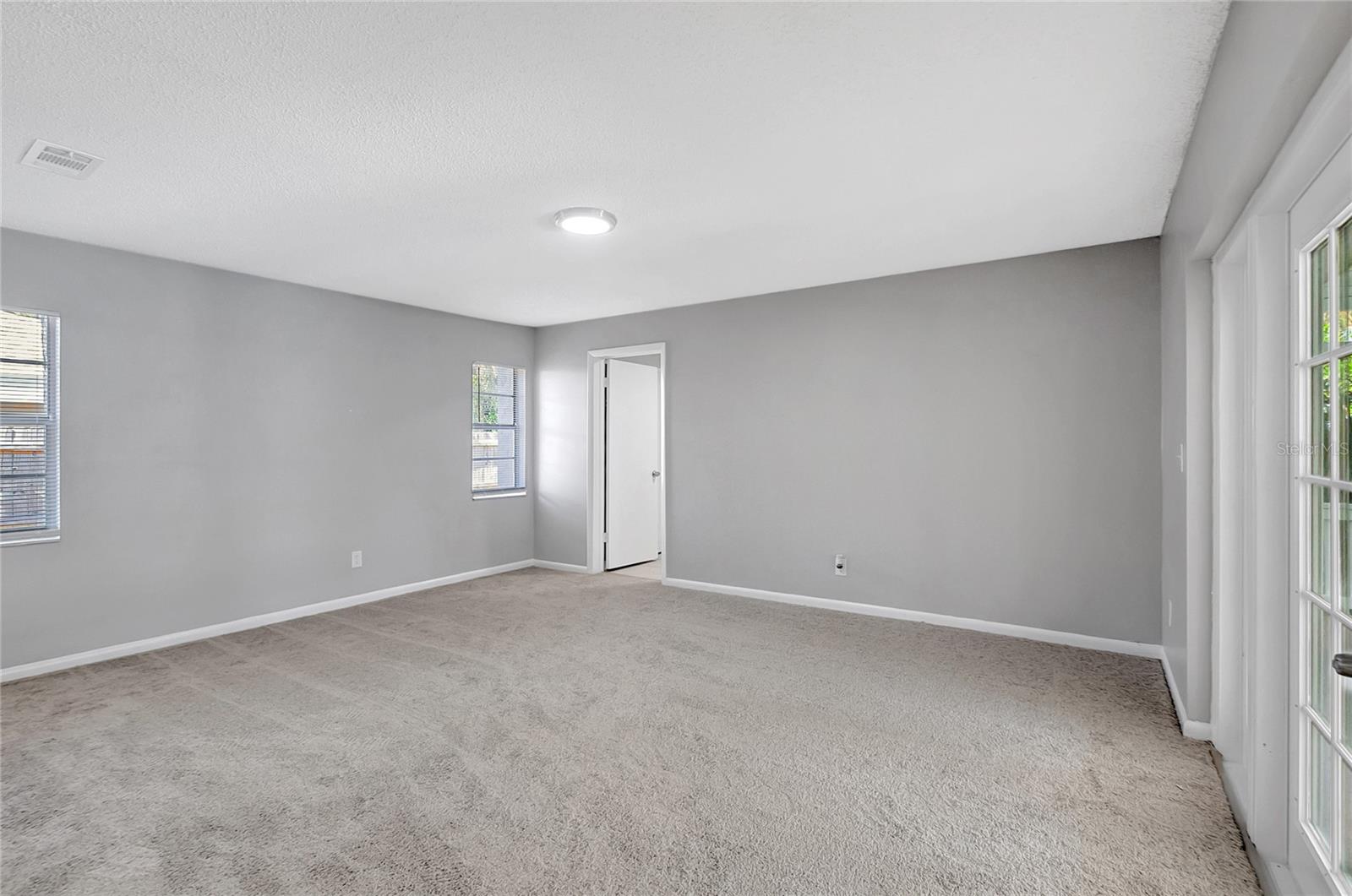 Image 32 of 59 For 114 Barkfield Street