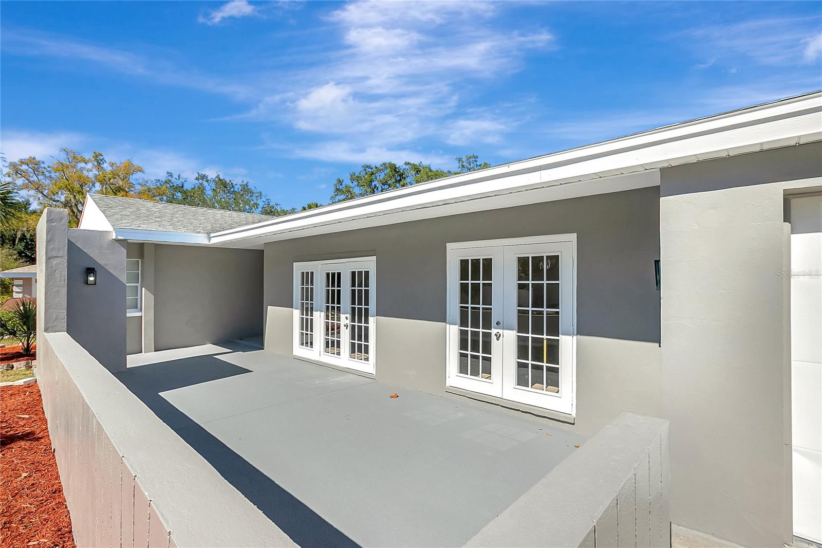 Image 4 of 59 For 114 Barkfield Street