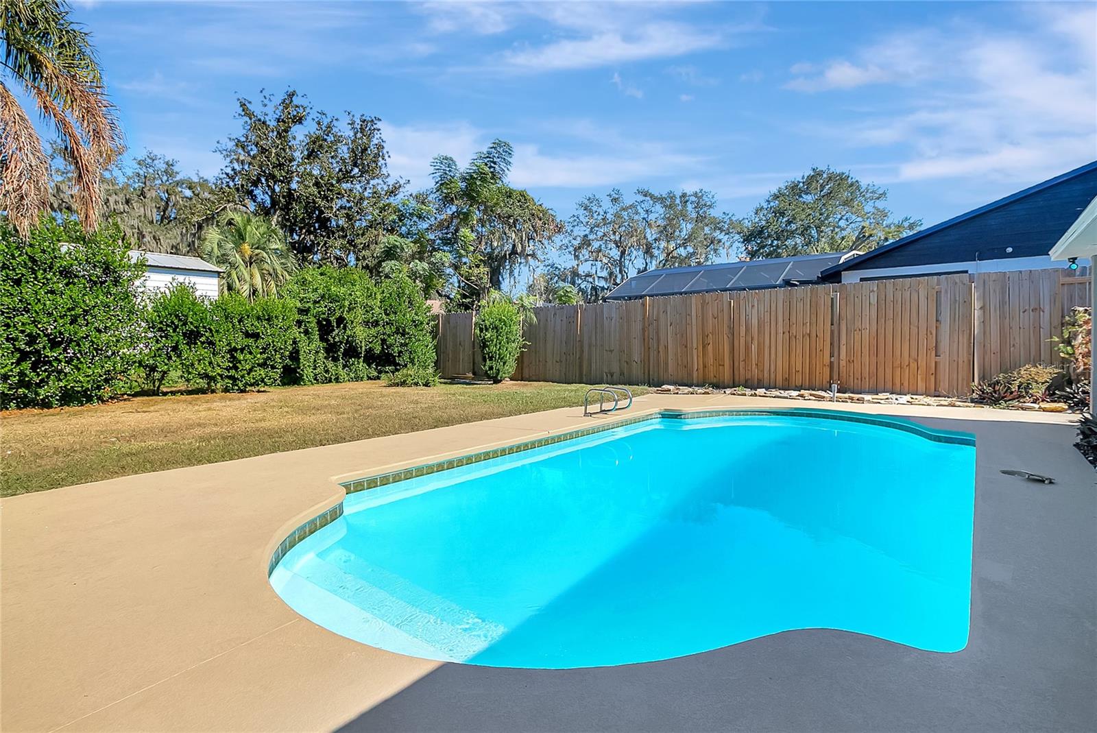 Image 52 of 59 For 114 Barkfield Street