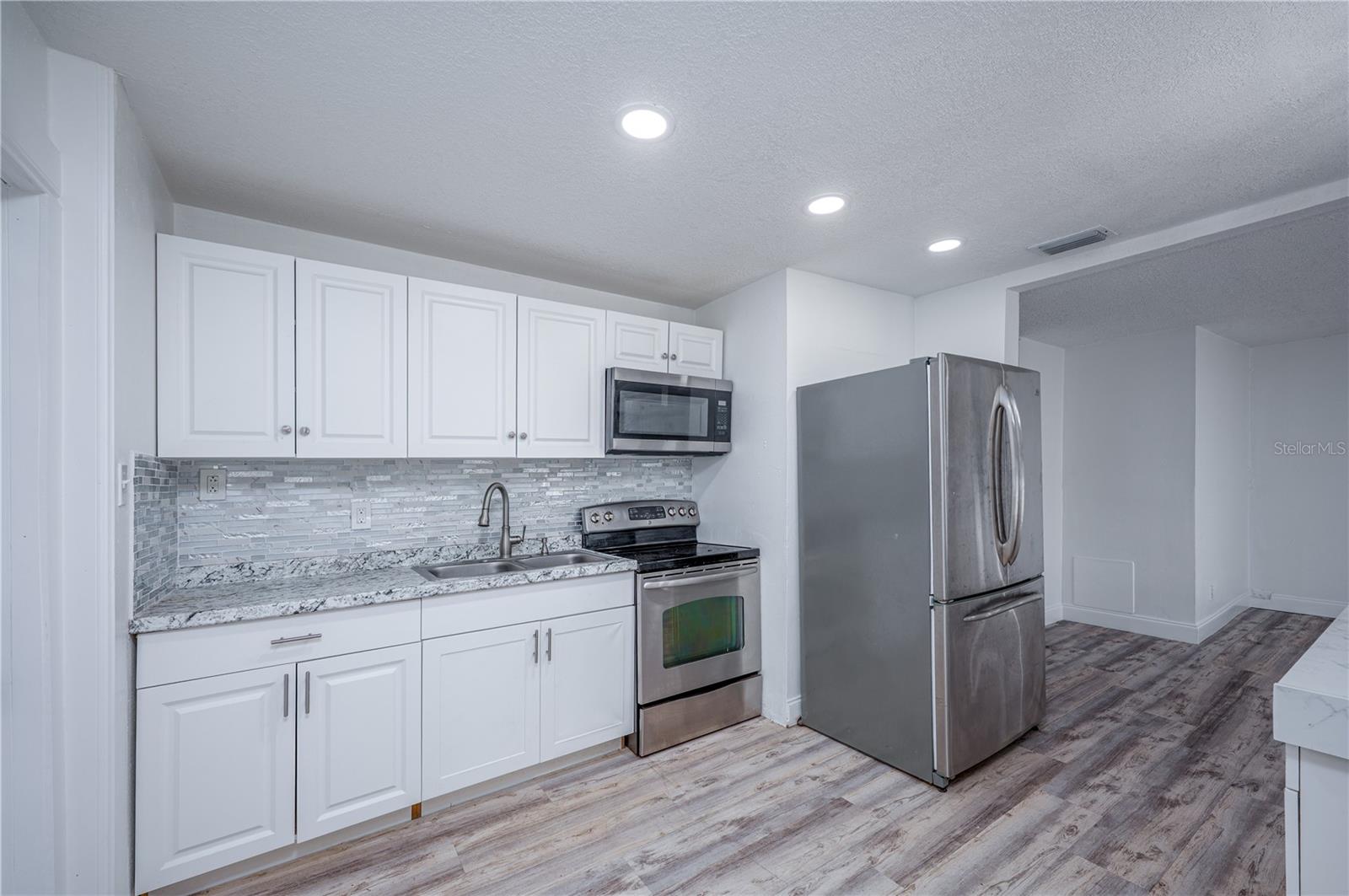 Image 7 of 22 For 3211 Chelsea Street