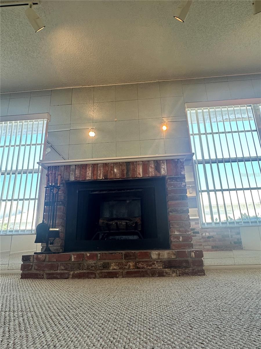 Image 6 of 12 For 9128 39th Way N 0