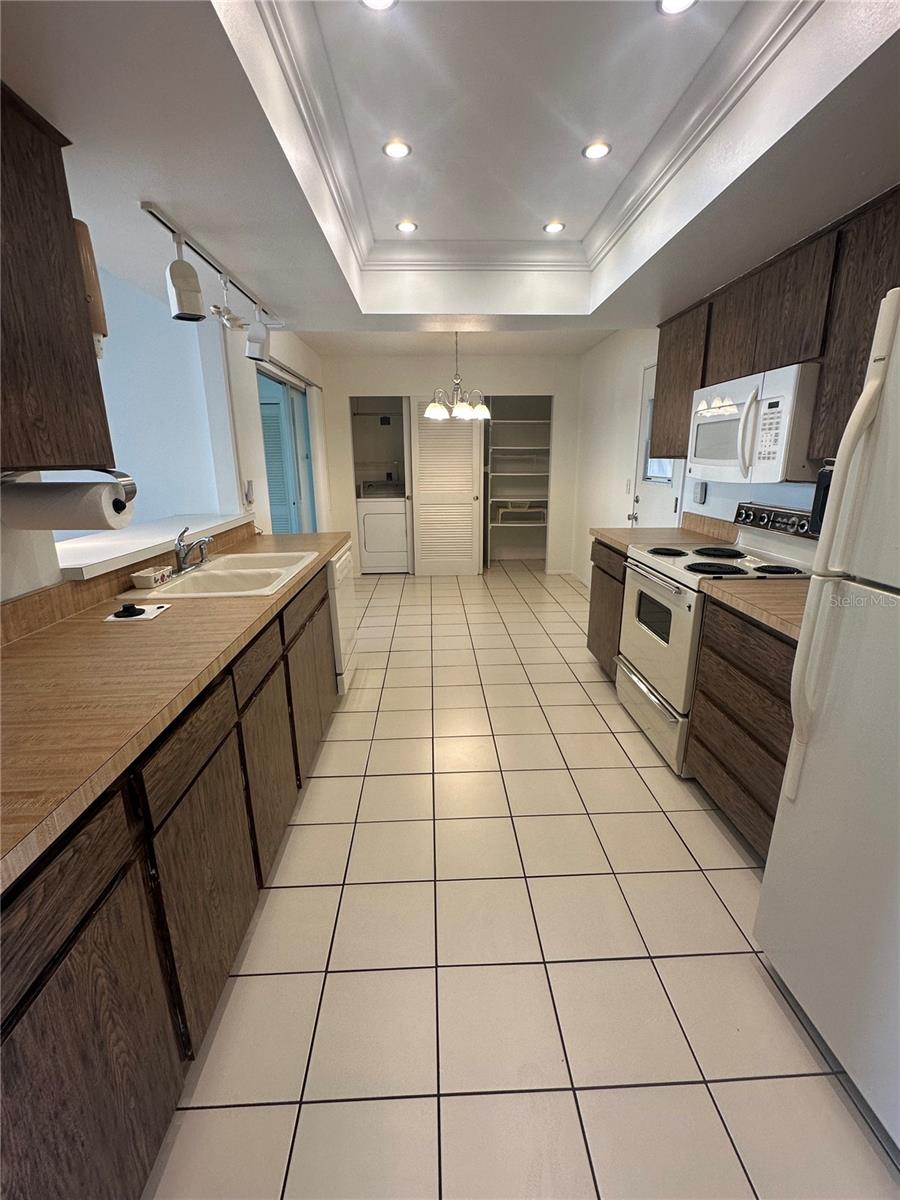 Image 7 of 12 For 9128 39th Way N 0