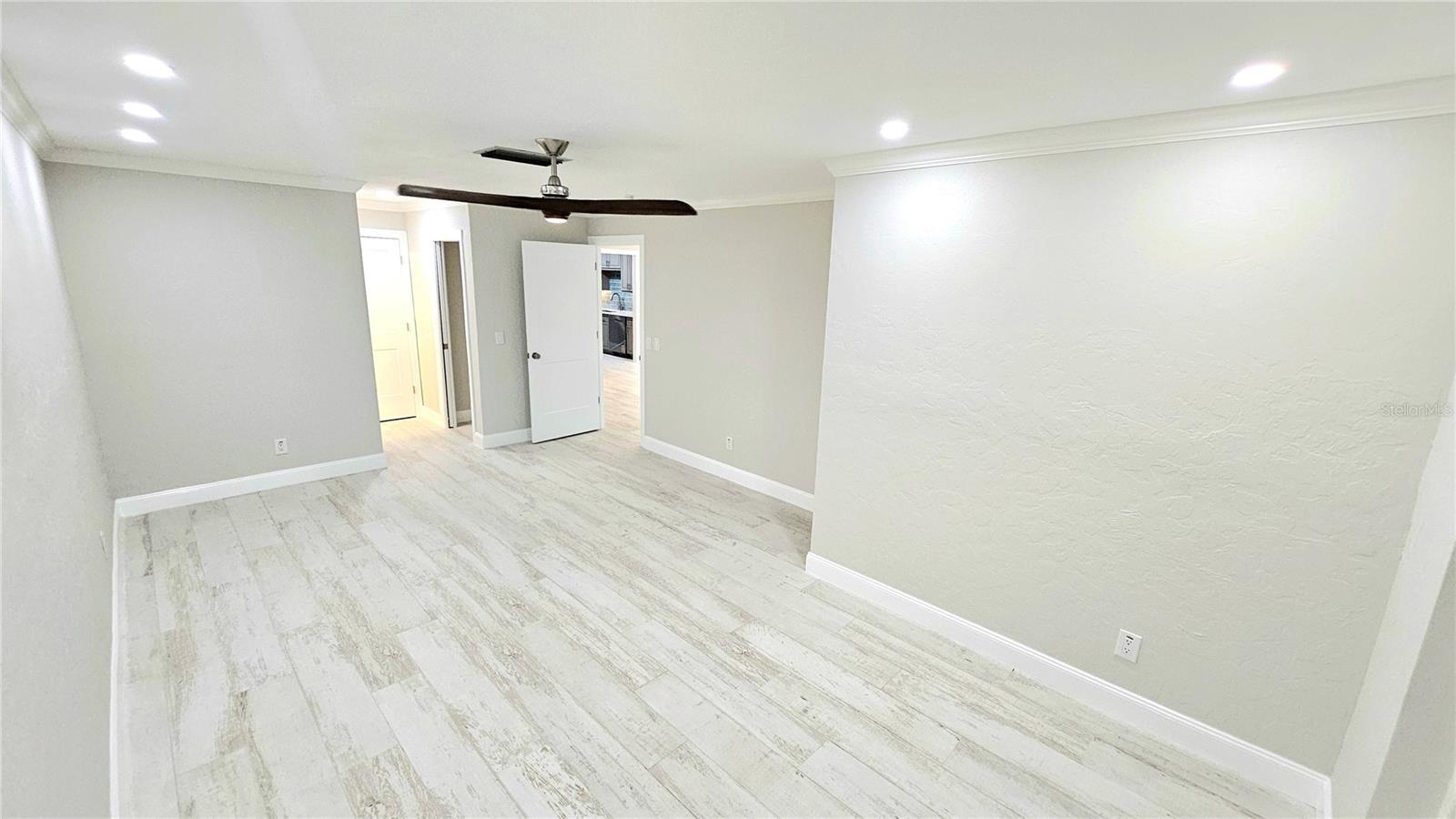 Image 14 of 43 For 517 Boca Ciega Point Boulevard N