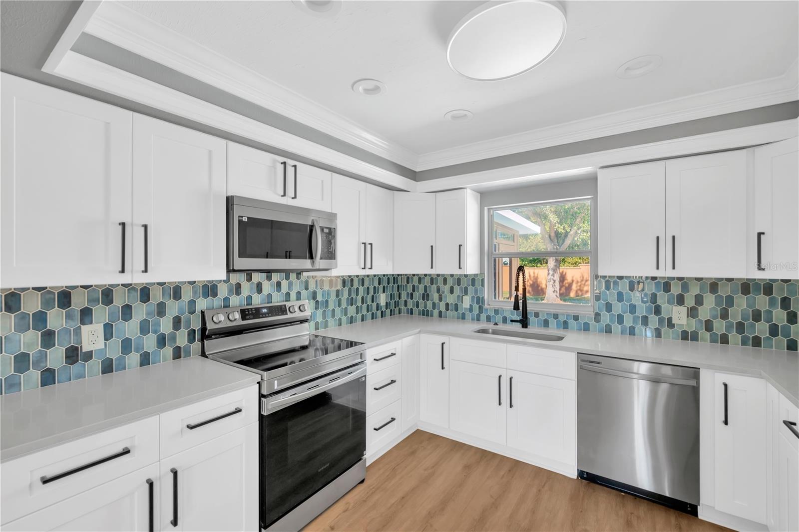 Image 14 of 53 For 2206 Wallwood Place