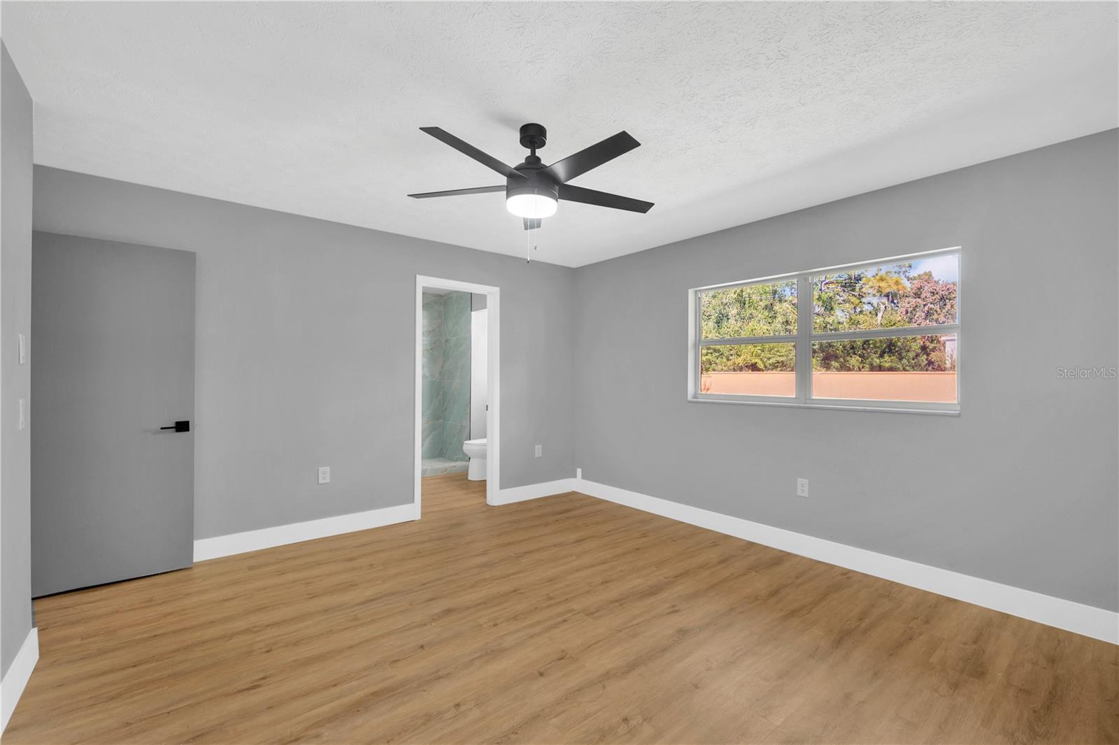 Image 23 of 53 For 2206 Wallwood Place