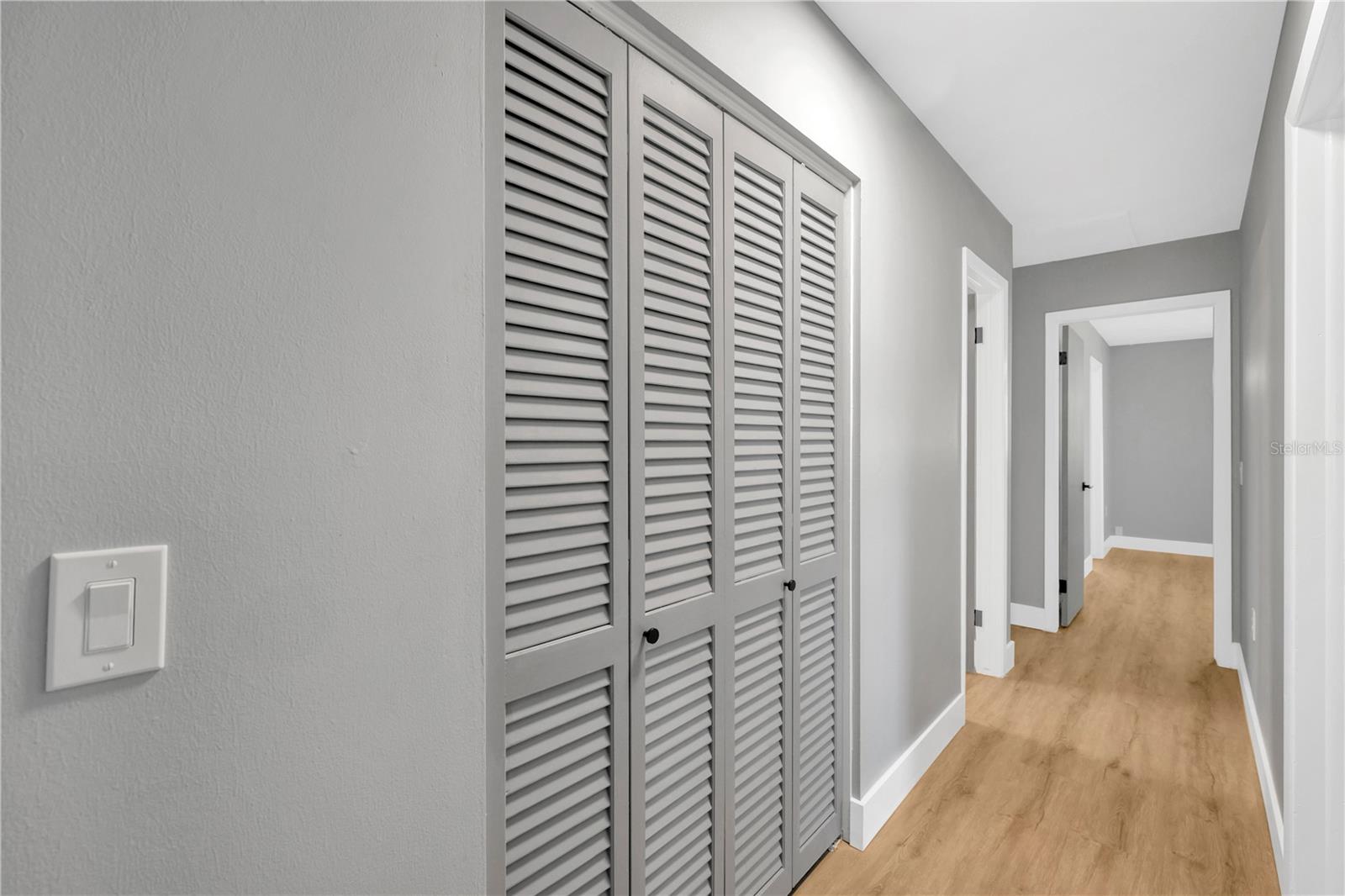 Image 32 of 53 For 2206 Wallwood Place