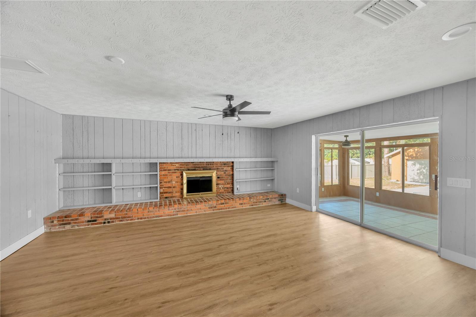 Image 38 of 53 For 2206 Wallwood Place