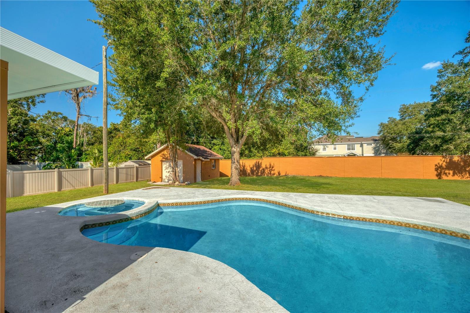 Image 47 of 53 For 2206 Wallwood Place