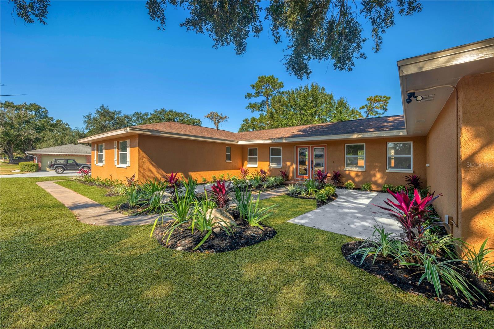 Image 5 of 53 For 2206 Wallwood Place