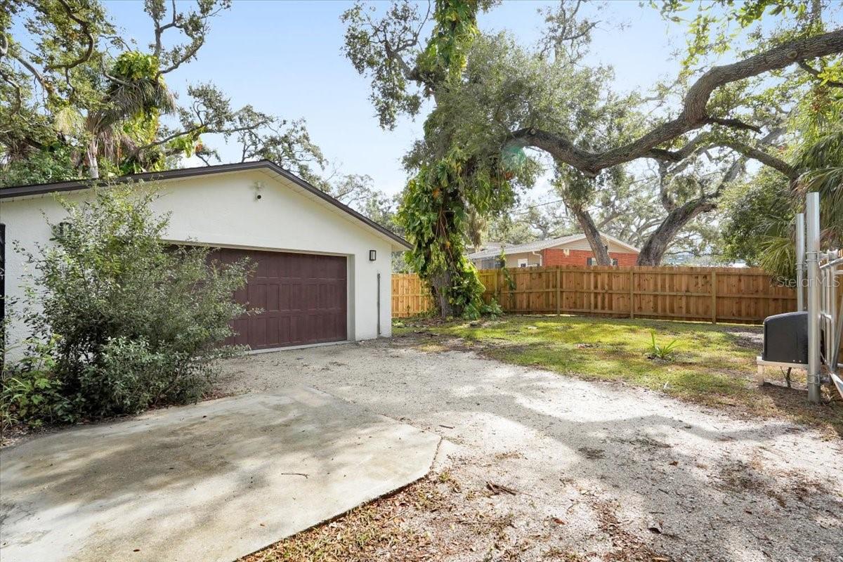 Image 12 of 45 For 4811 26th Avenue W