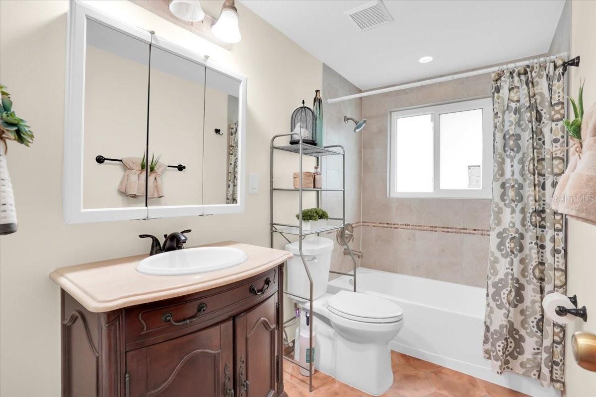 Image 13 of 45 For 4811 26th Avenue W