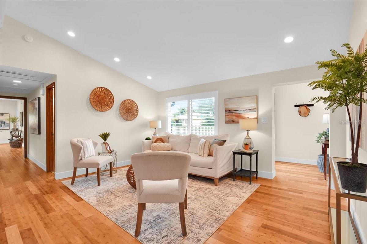 Image 15 of 45 For 4811 26th Avenue W