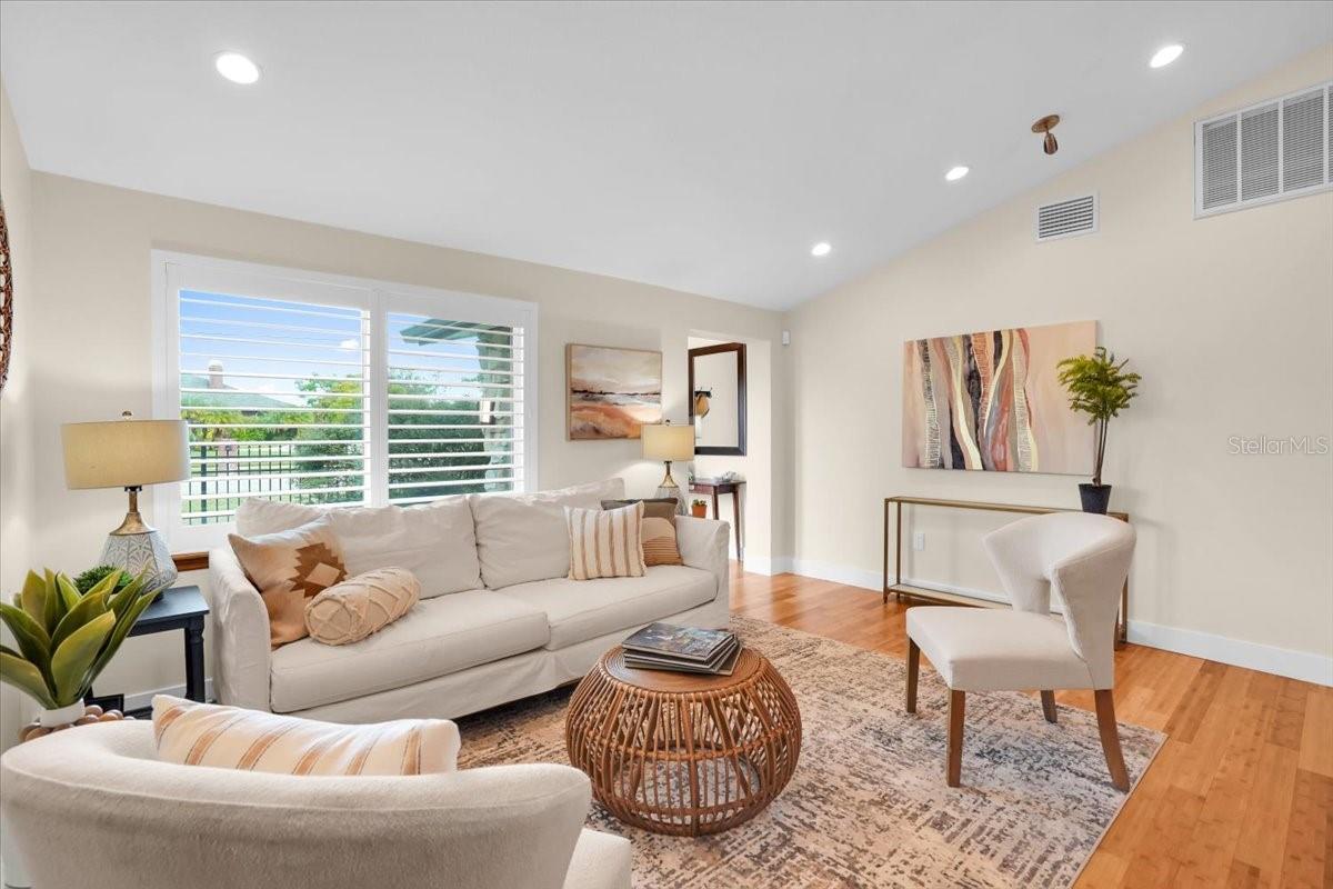 Image 17 of 45 For 4811 26th Avenue W