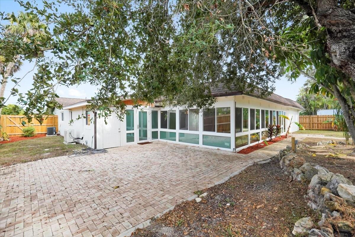 Image 30 of 45 For 4811 26th Avenue W