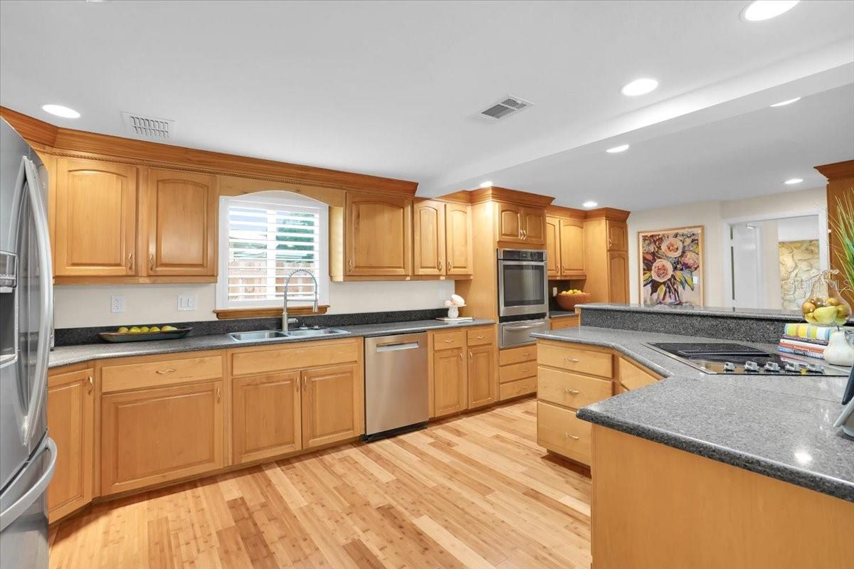 Image 5 of 45 For 4811 26th Avenue W