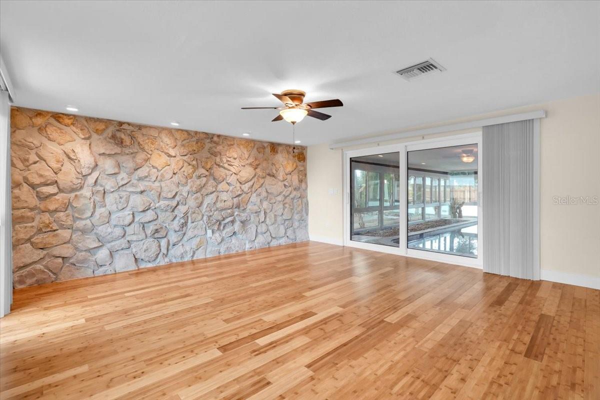 Image 7 of 45 For 4811 26th Avenue W