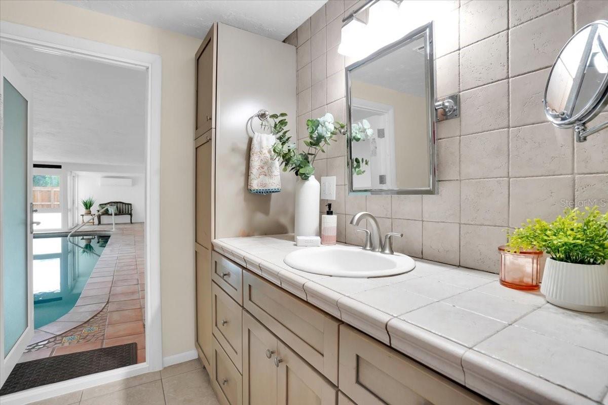 Image 8 of 45 For 4811 26th Avenue W