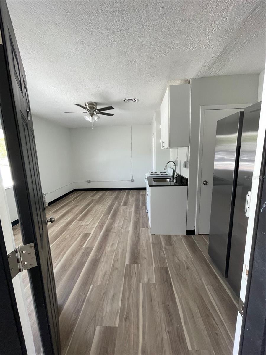 Image 2 of 10 For 707 Rosery Road Nw 3