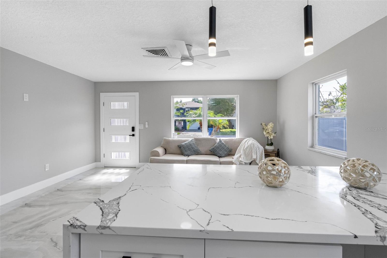 Image 24 of 50 For 1861 Shore Acres Boulevard Ne