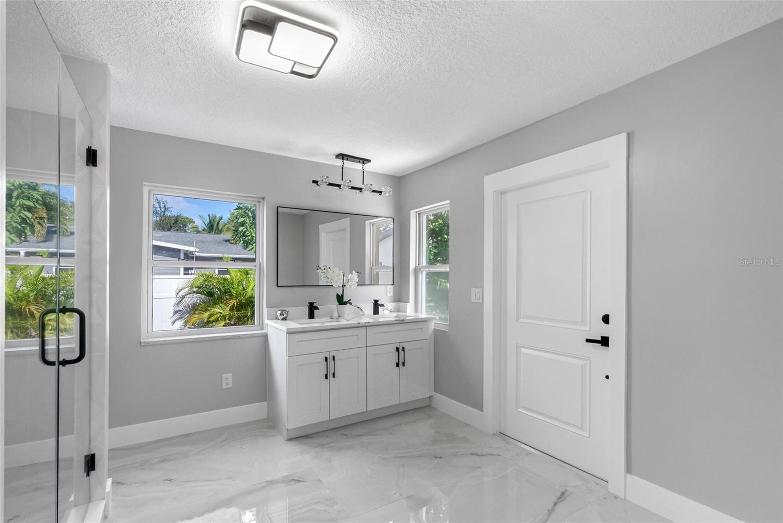 Image 31 of 50 For 1861 Shore Acres Boulevard Ne