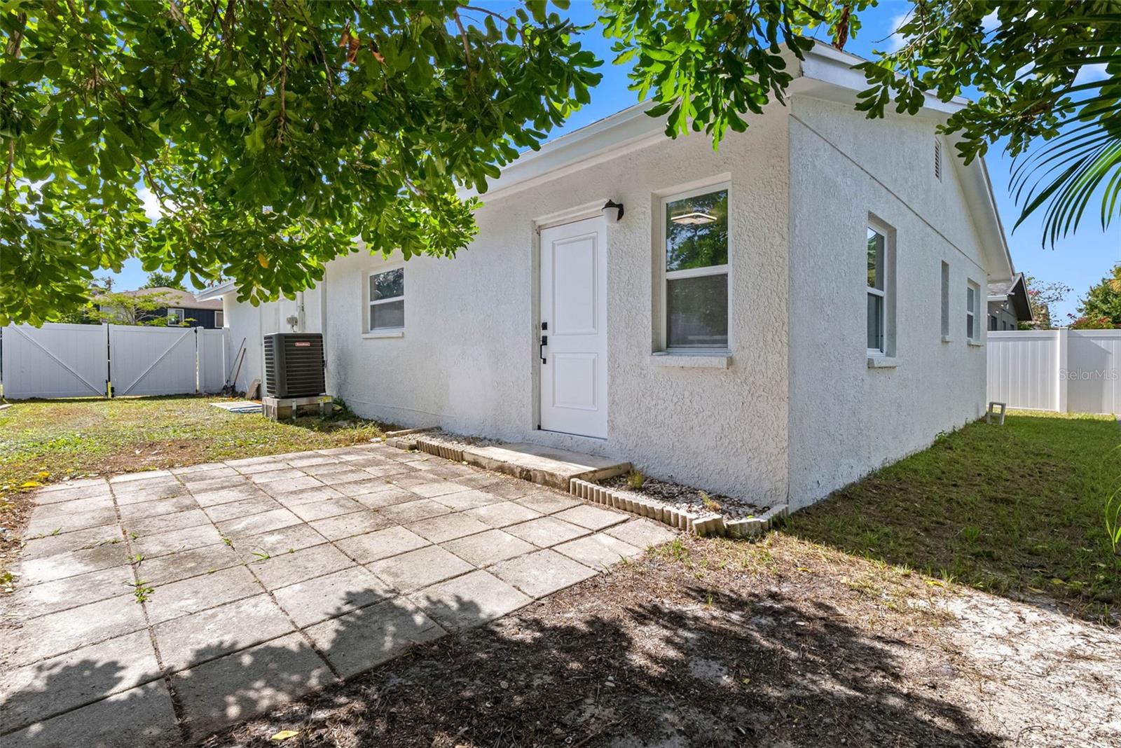 Image 40 of 50 For 1861 Shore Acres Boulevard Ne