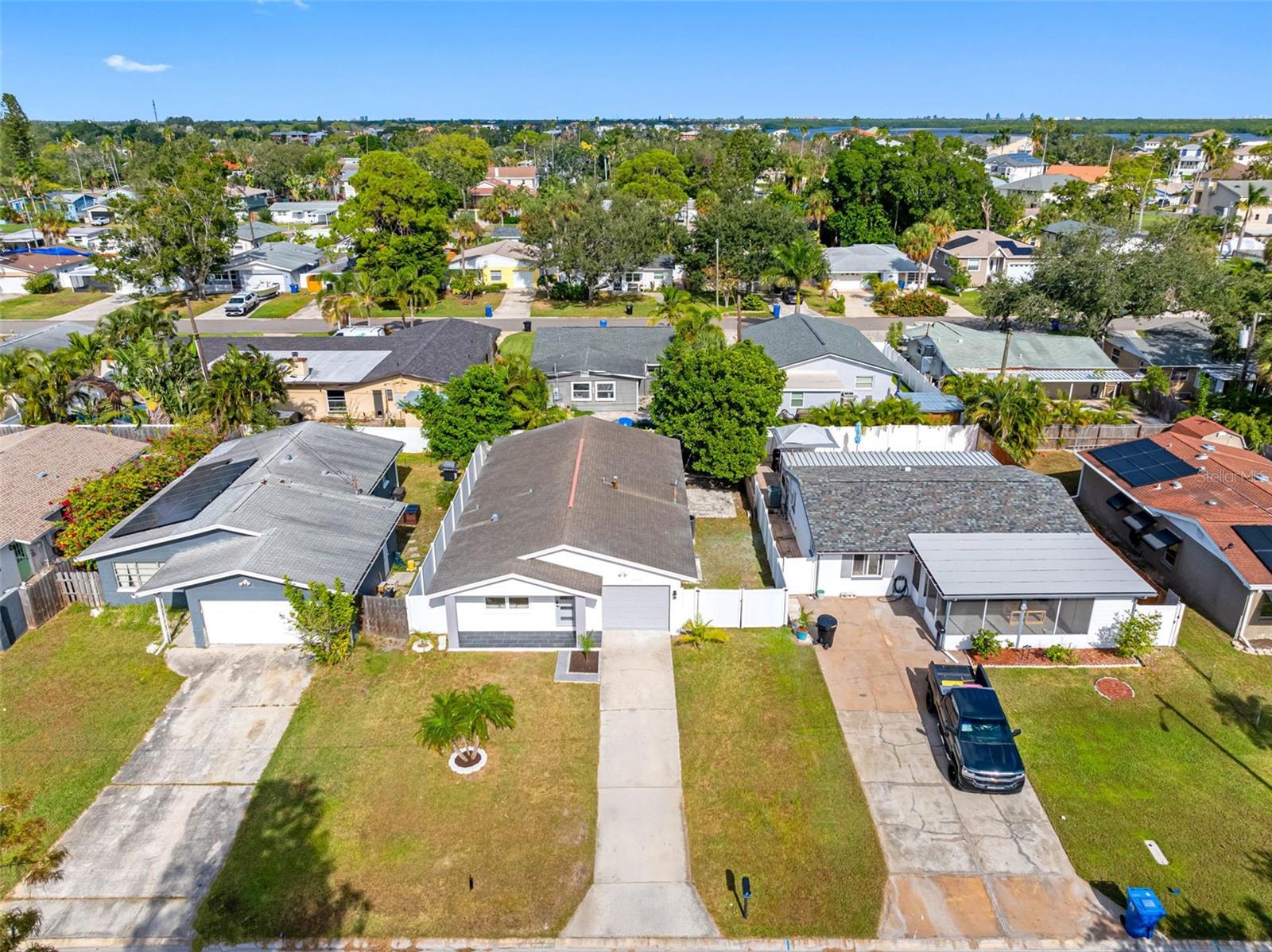 Image 45 of 50 For 1861 Shore Acres Boulevard Ne