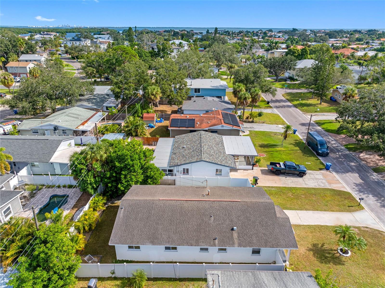 Image 48 of 50 For 1861 Shore Acres Boulevard Ne