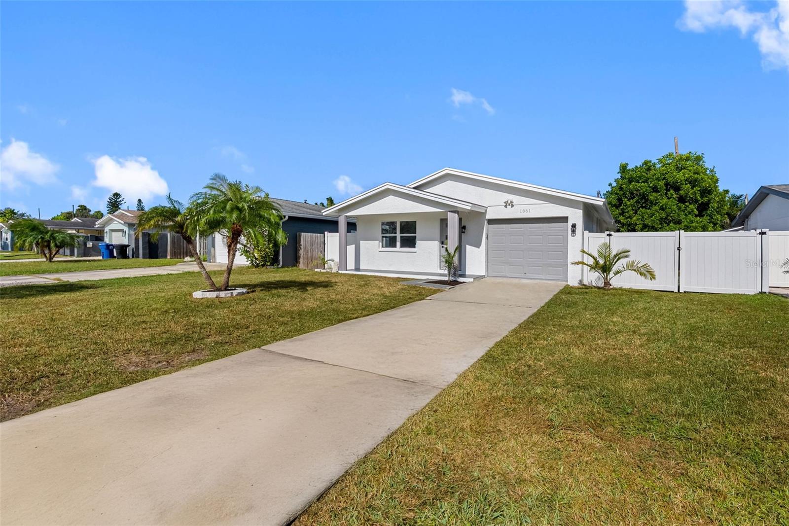 Image 6 of 50 For 1861 Shore Acres Boulevard Ne