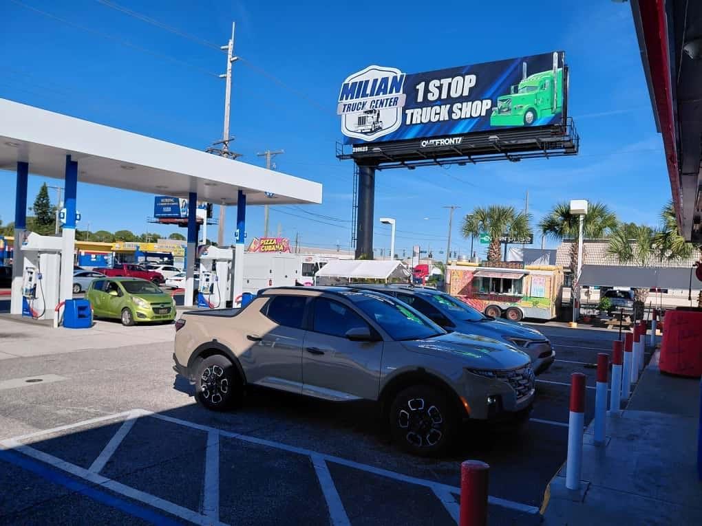 Image 6 of 13 For 7906 Hillsborough Avenue