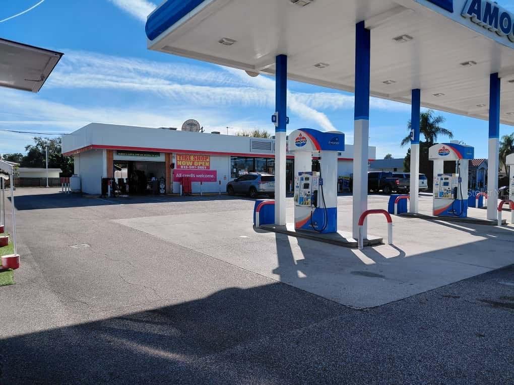 Image 7 of 13 For 7906 Hillsborough Avenue