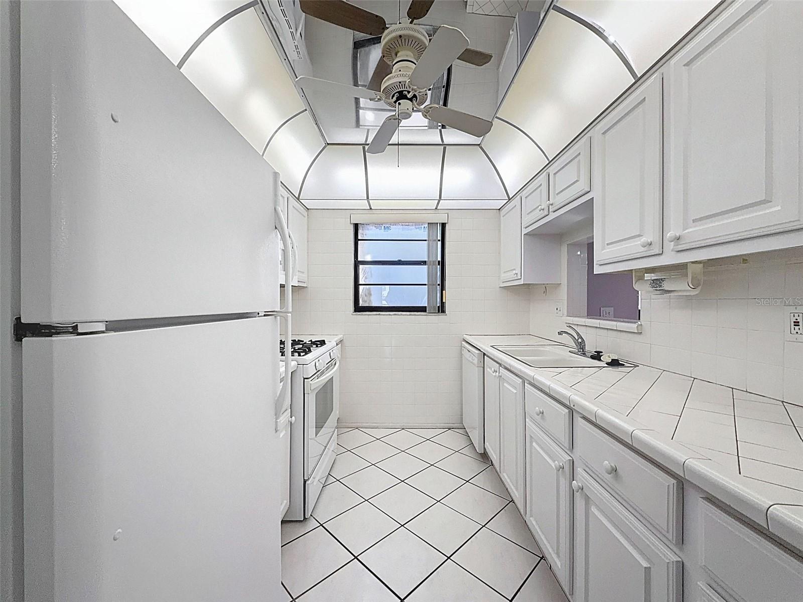 Image 15 of 82 For 5970 80th Street North  206