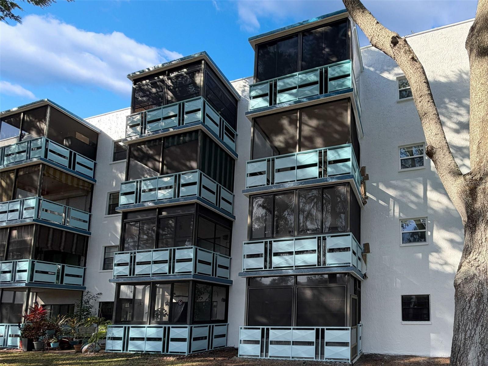 Image 32 of 82 For 5970 80th Street North  206