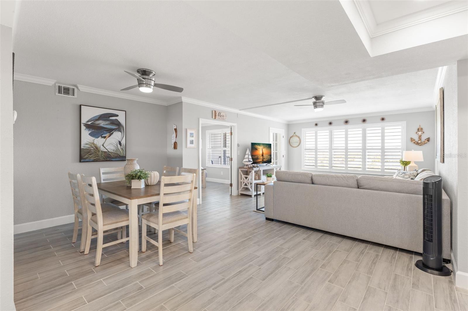 Image 11 of 49 For 5220 Brittany Drive S 1003