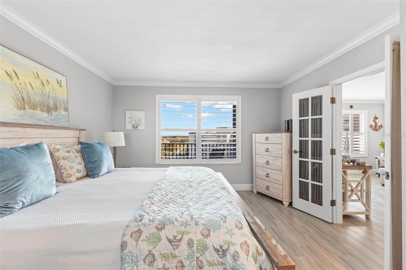 Image 16 of 49 For 5220 Brittany Drive S 1003