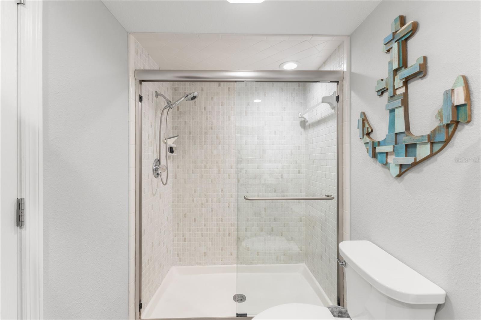 Image 18 of 49 For 5220 Brittany Drive S 1003