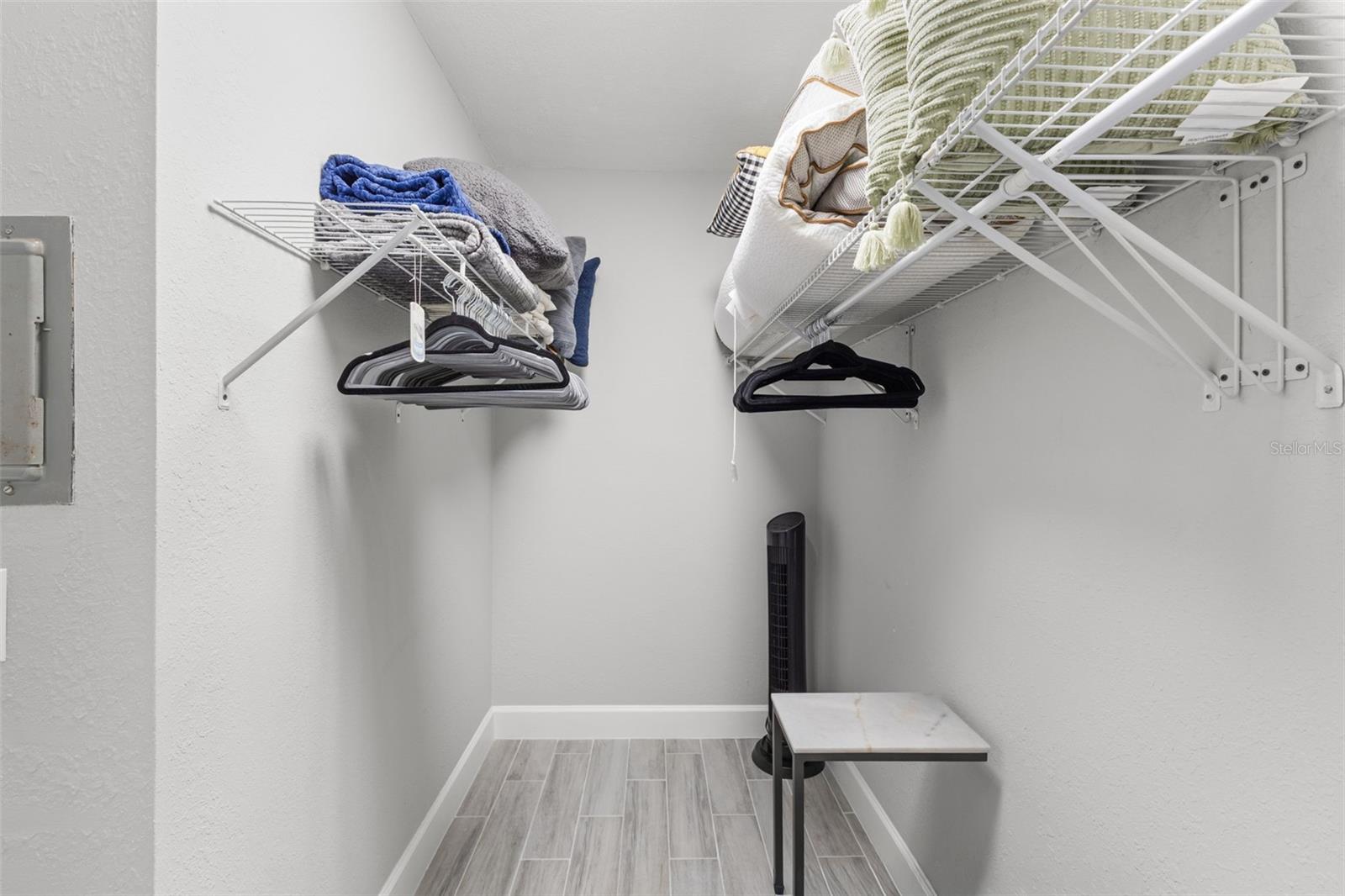 Image 19 of 49 For 5220 Brittany Drive S 1003