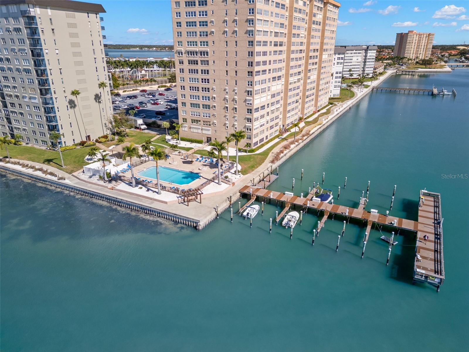 Image 23 of 49 For 5220 Brittany Drive S 1003