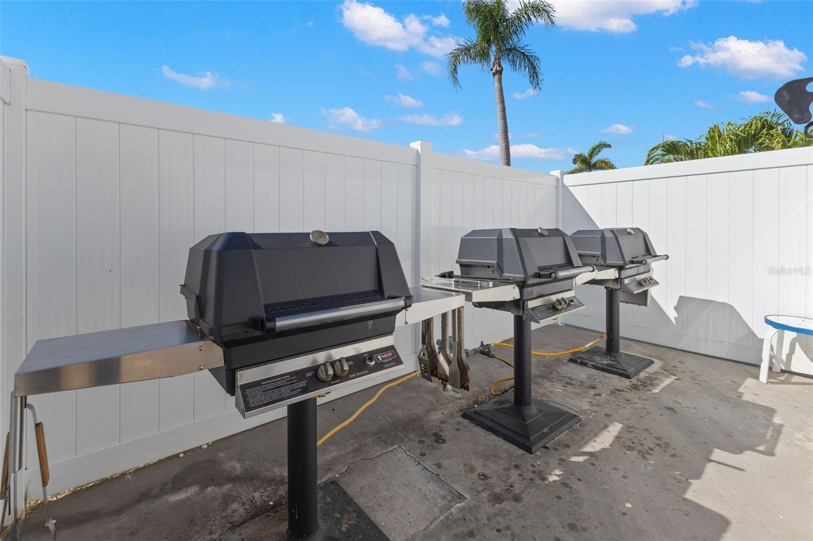 Image 33 of 49 For 5220 Brittany Drive S 1003