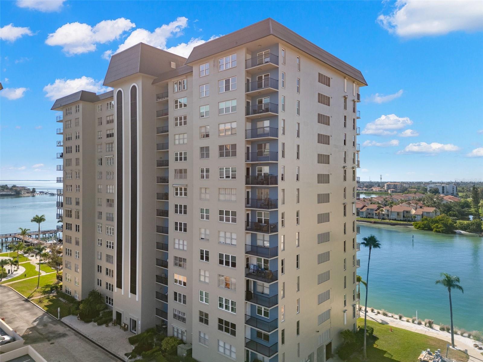 Image 37 of 49 For 5220 Brittany Drive S 1003