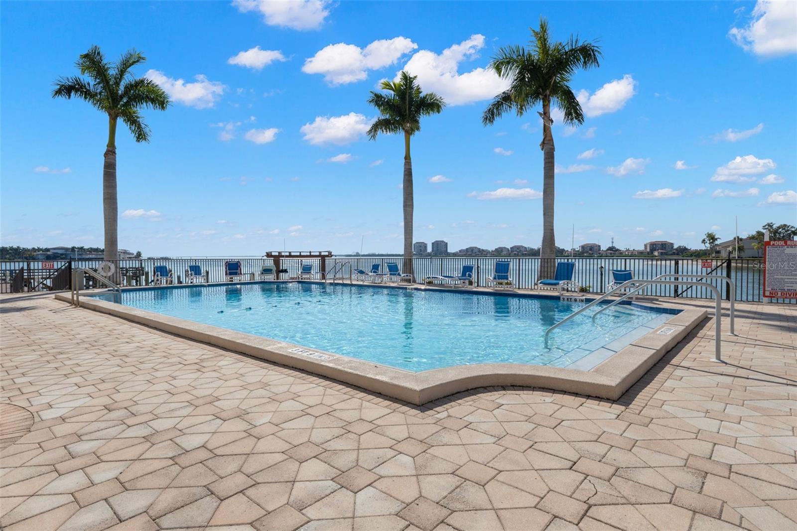 Image 4 of 49 For 5220 Brittany Drive S 1003