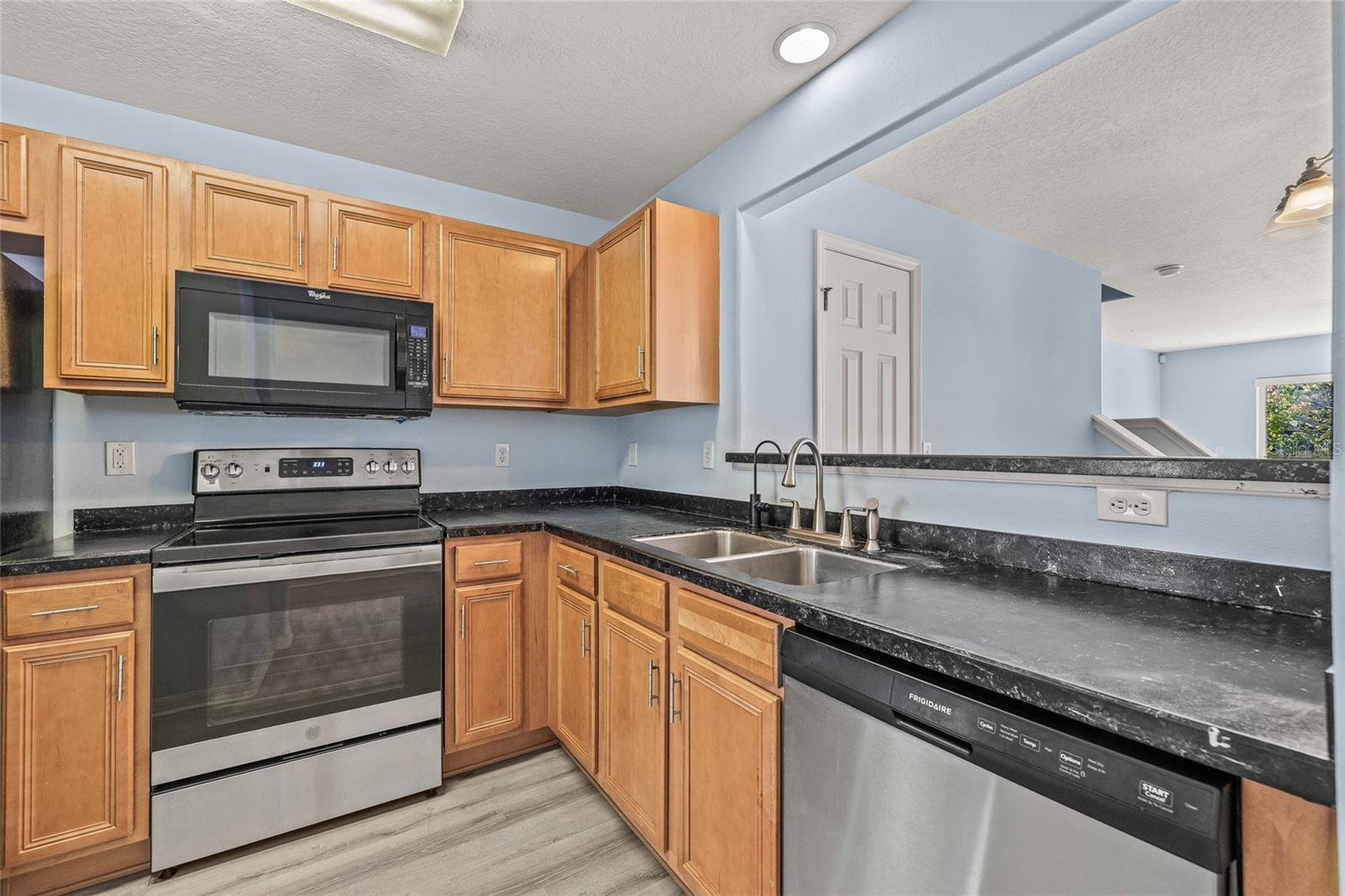 Image 14 of 35 For 8120 Silent Creek Drive