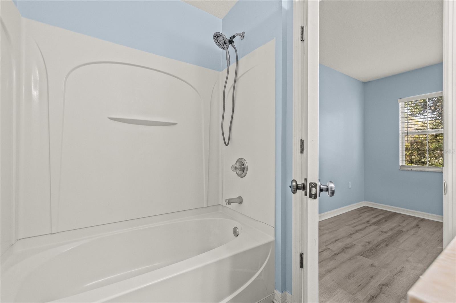 Image 24 of 35 For 8120 Silent Creek Drive