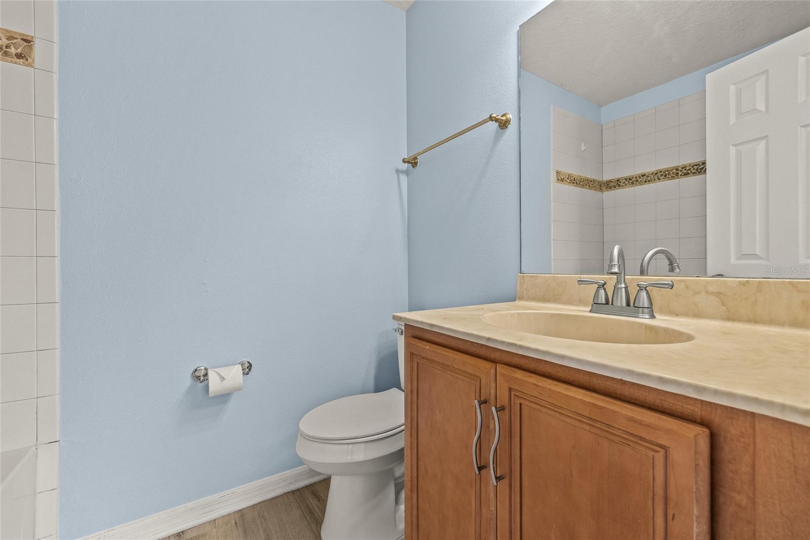 Image 28 of 35 For 8120 Silent Creek Drive