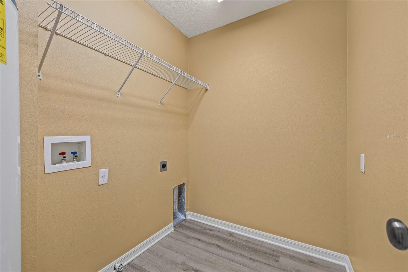 Image 31 of 35 For 8120 Silent Creek Drive